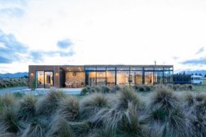NOMAC No8, Luxury holiday home, Twizel